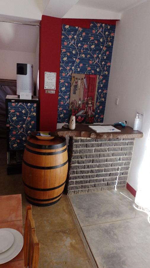 Larochelle Guesthouse Keetmanshoop Εξωτερικό φωτογραφία