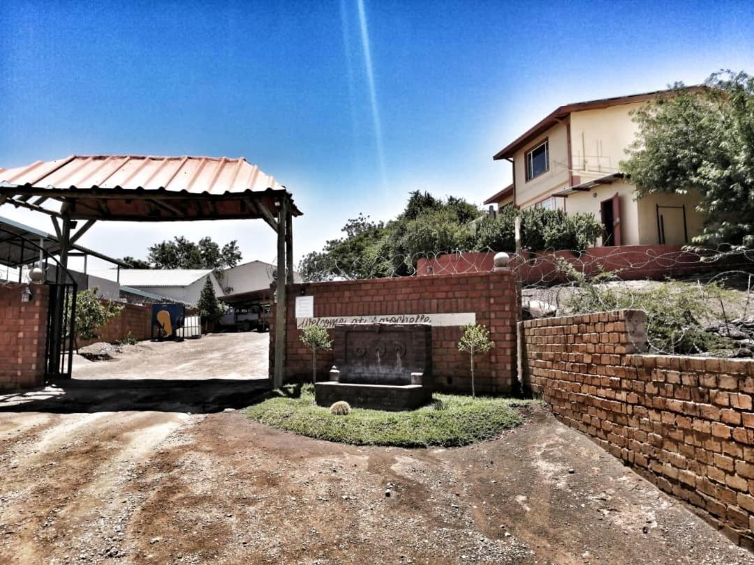 Larochelle Guesthouse Keetmanshoop Εξωτερικό φωτογραφία